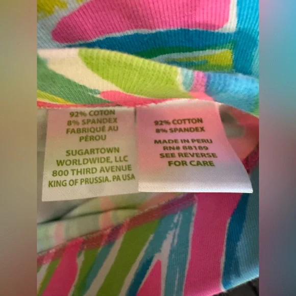 NWOT Lilly Pulitzer Pink and Green Leaf Print Capri Leggings. Size XL - Picture 4 of 4